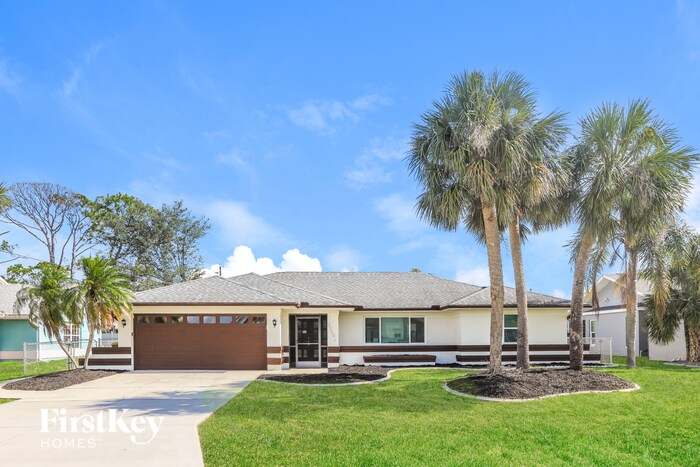 23502 Shelby Ave in Port Charlotte, FL - Building Photo