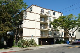 2540 College Ave in Berkeley, CA - Building Photo