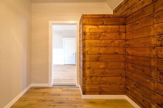 140 North St in Westbrook, ME - Foto de edificio - Building Photo