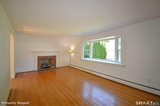18 Overbrook Rd in West Hartford, CT - Building Photo - Building Photo