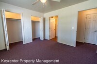 2215 W Wellington St photo'