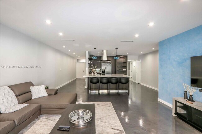 16424 Briar Patch Pl in Miami Lakes, FL - Building Photo - Building Photo
