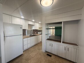 2915 Thompson Ave in Kingman, AZ - Building Photo - Building Photo