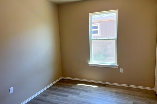 3118 E Cornell St in Lubbock, TX - Building Photo - Building Photo