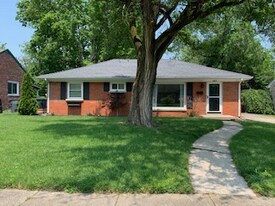 683 Sheridan Dr in Lexington, KY - Building Photo