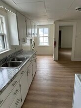 28 Chestnut St in Rochester, NH - Building Photo - Building Photo