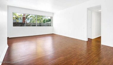 985 E California Blvd, Unit 103 in Pasadena, CA - Building Photo - Building Photo