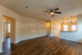 5828 Roderick Dr in Austin, TX - Building Photo - Building Photo