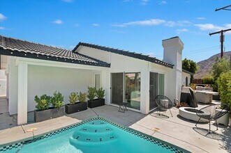 54990 Avenida Madero in La Quinta, CA - Building Photo - Building Photo