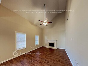 5881 Newnan Ct in Austell, GA - Foto de edificio - Building Photo