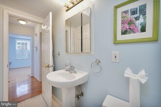 3630 39th St NW in Washington, DC - Building Photo - Building Photo