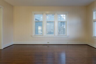 3217 NW 65th St in Seattle, WA - Building Photo - Building Photo