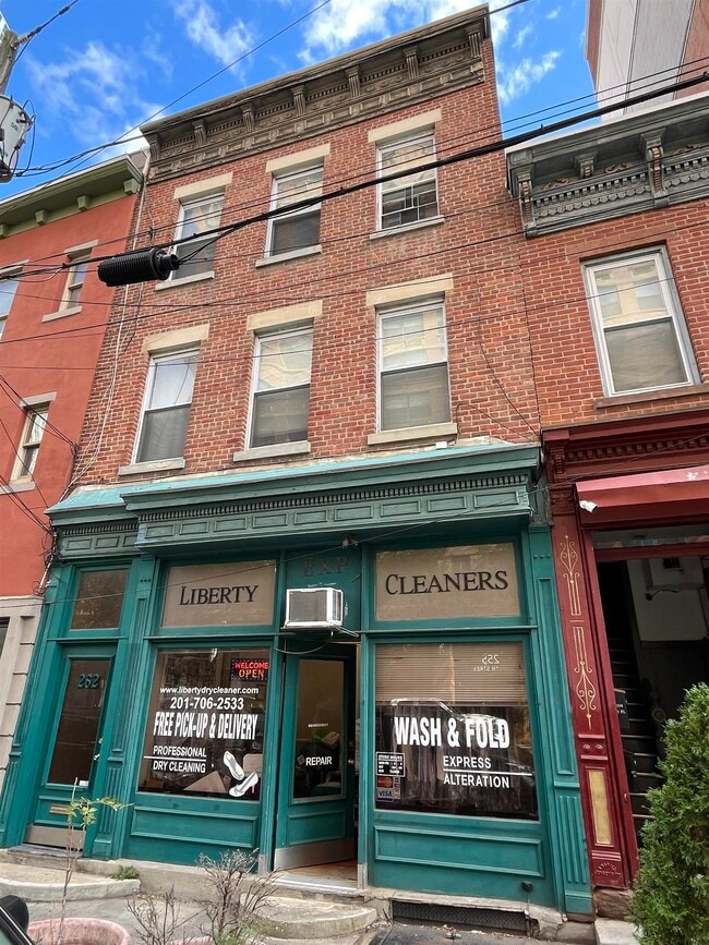 property at 262 Warren St