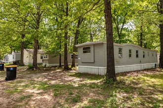 Forest Cove South in Springfield, MO - Building Photo - Building Photo