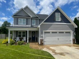 423 McCall Dr in Jacksonville, NC - Building Photo