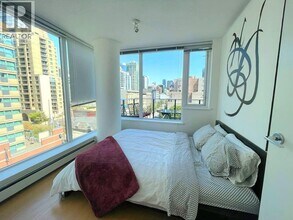 1325 Rolston St in Vancouver, BC - Building Photo - Building Photo