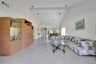 8511 Casa Del Lago in Boca Raton, FL - Building Photo - Building Photo