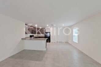 8381 Indian Laurel Ln in Brooksville, FL - Foto de edificio - Building Photo