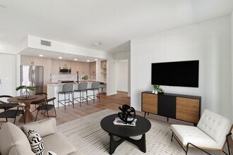 VAYA on Axia in Chula Vista, CA - Foto de edificio - Building Photo