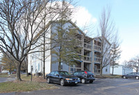 University Woods Apartments in Fairborn, OH - Foto de edificio - Building Photo