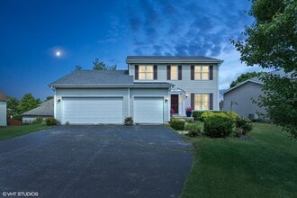 2855 Weld Rd in Elgin, IL - Building Photo - Building Photo