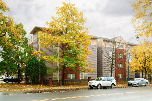 Riverview Collegiate Housing in Rochester, NY - Building Photo - Building Photo