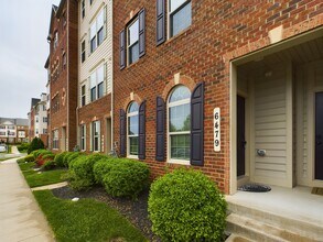 6479 Jack Linton Dr S in Frederick, MD - Building Photo - Building Photo