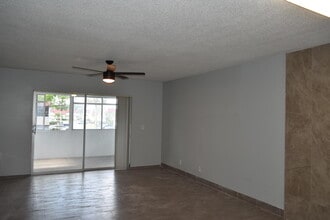 12003 Poinciana Blvd in Royal Palm Beach, FL - Building Photo - Building Photo