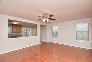 15327 Mission Oak Dr in Houston, TX - Building Photo