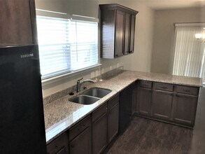 498 Stonebridge Cir in Savannah, GA - Building Photo - Building Photo