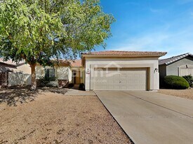 13544 W Ironwood St, Unit 1522 in Surprise, AZ - Building Photo