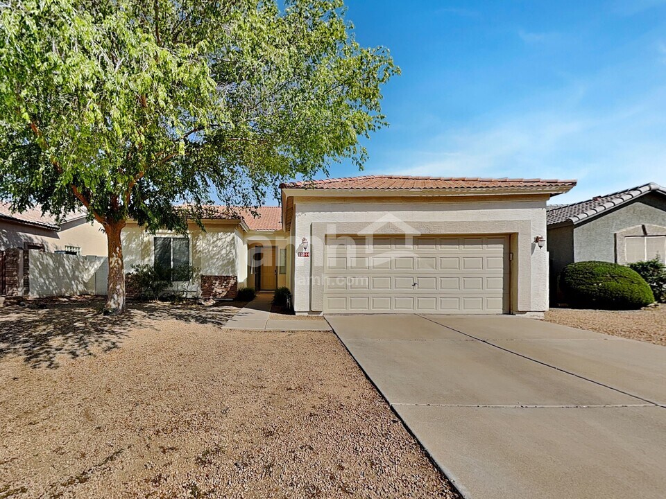13544 W Ironwood St, Unit 1522 in Surprise, AZ - Foto de edificio