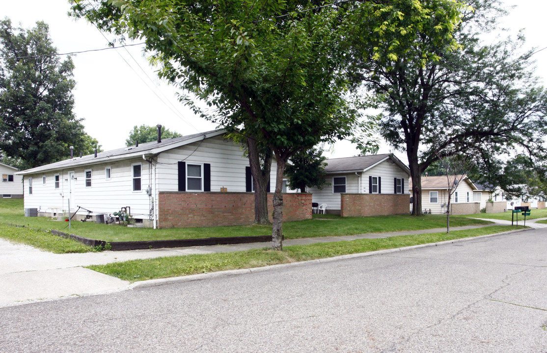 Cromwell Apartments in Akron, OH - Building Photo