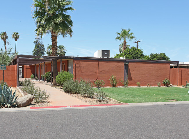 Grandview Condominiums in Phoenix, AZ - Building Photo - Building Photo