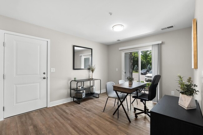 Westlake Place Apartments in South Lyon, MI - Building Photo - Building Photo