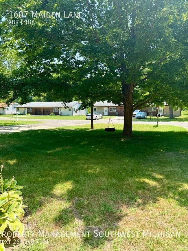 1607 Maiden Ln in St. Joseph, MI - Building Photo - Building Photo