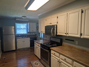 140 Ridgeview Dr in Athens, GA - Building Photo - Building Photo