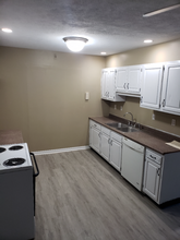 887 Arden Ave in Berea, OH - Building Photo - Building Photo