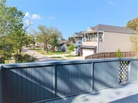 915 Alexander St photo'