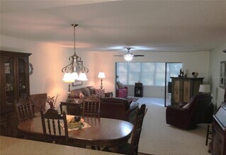 577 Lakeside Dr in Bradenton, FL - Building Photo - Building Photo