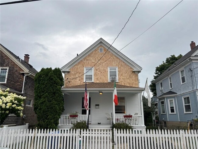 property at 11 Eastnor Rd