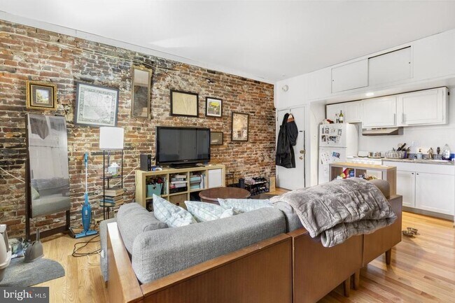 515 S 6th St in Philadelphia, PA - Building Photo - Building Photo