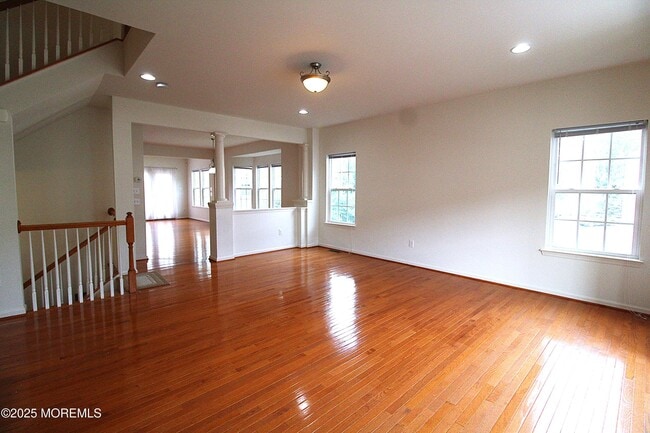 54 Pate Dr in Middletown, NJ - Building Photo - Building Photo