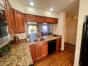 29 Sycamore Dr in Beacon, NY - Building Photo - Building Photo