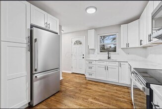 4403 E Mound St in Columbus, OH - Building Photo - Building Photo