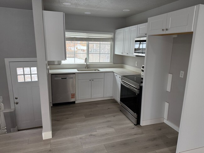 property at 2327 Custer Ave