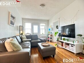 200 Kelton St, Unit 9 in Boston, MA - Foto de edificio - Building Photo