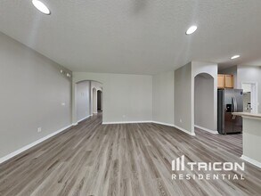 449 Arch Ridge Loop in Seffner, FL - Building Photo - Building Photo