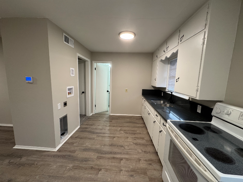204 W 5th St-Unit -2 in Wellsville, KS - Building Photo