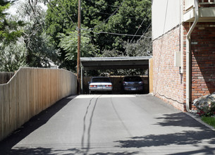 Iris Street Townhomes in Denver, CO - Building Photo - Building Photo